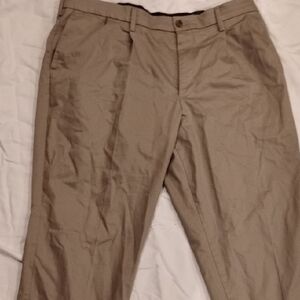 Dockers Men's Khaki Chinos